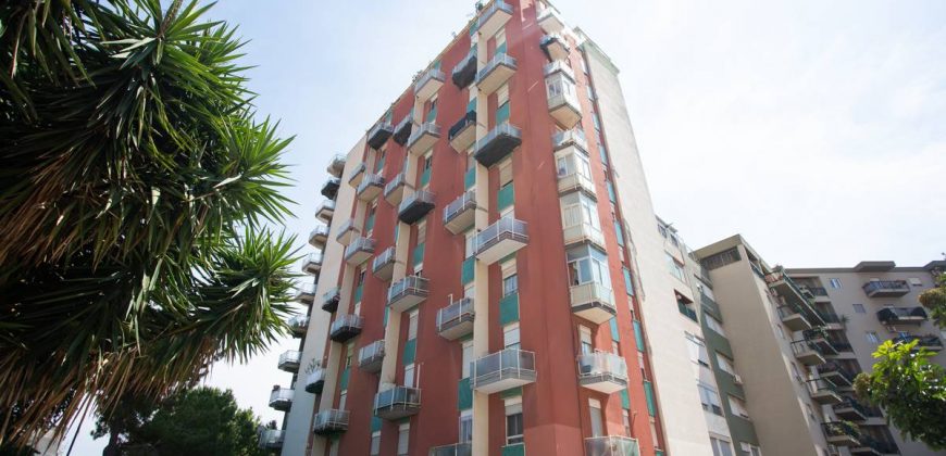 Appartamento in vendita – Trilocale – Via Sadat – zona Fiera – Palermo