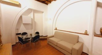 Appartamento in vendita – Bilocale – Piazza San Francesco Saverio- zona Centro Storico Palermo