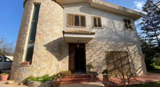 Villa in vendita – 7 Locali – Via Camillo Orlando Ausiello – zona Cruillas
