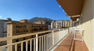Appartamento in vendita – Quadrilocale – Via Enrico Cialdini – zona Corso Dei Mille – Palermo