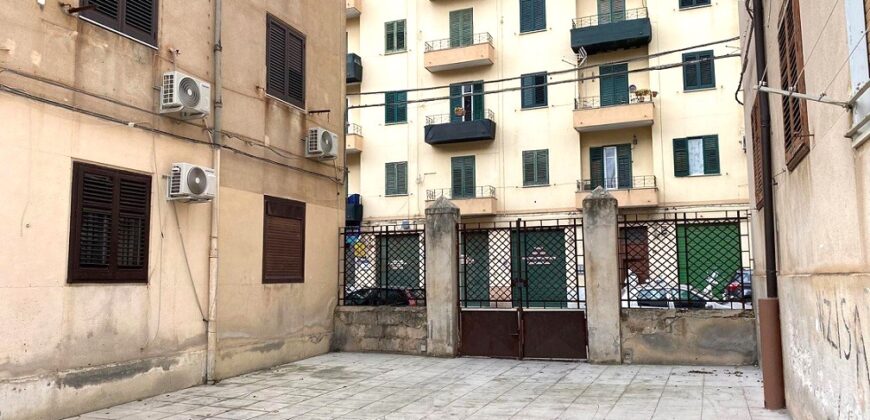 Appartamento in vendita – Trilocale –  Via ZIsa – zona Zisa – Palermo